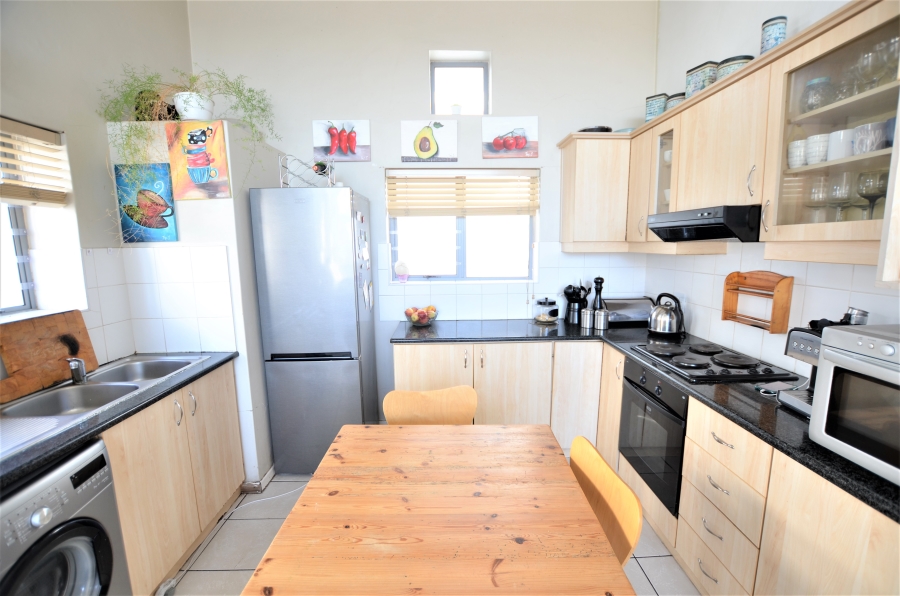2 Bedroom Property for Sale in Gordons Bay Central Western Cape